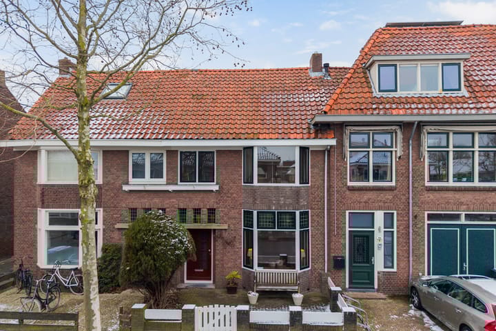 de Ruyterweg 10 in Leeuwarden foto