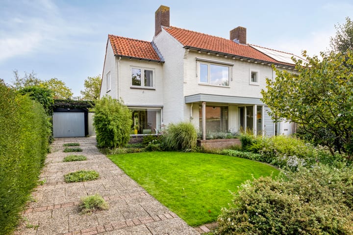 Photo of property De Savornin Lohmanlaan 14, Barneveld