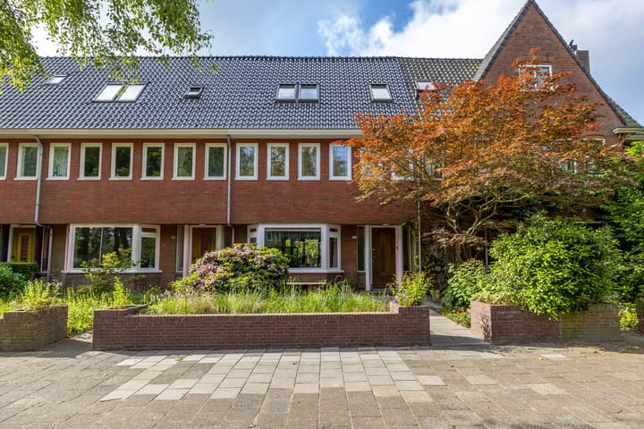 De Savornin Lohmanlaan 37 in Groningen