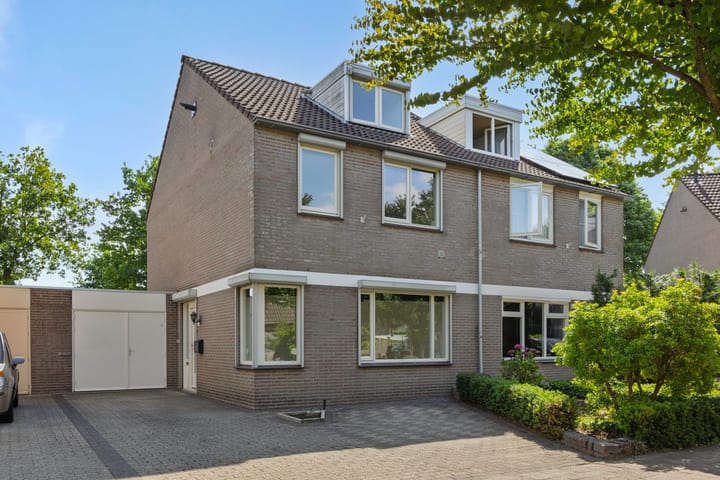 Photo of property De Sikkel 16, Heesch