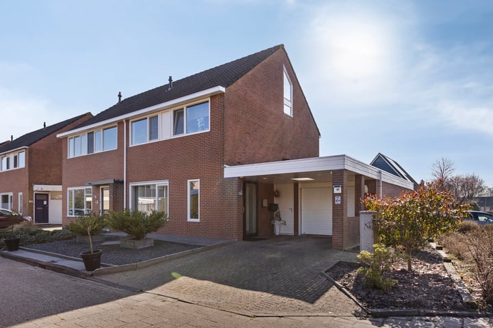 Photo of property De Skeauwen 45, Ureterp