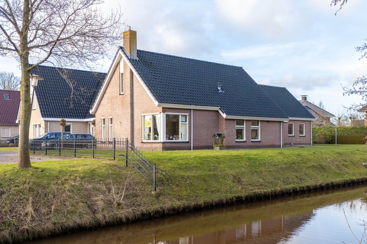 De Swanneblom 2 in De Westereen