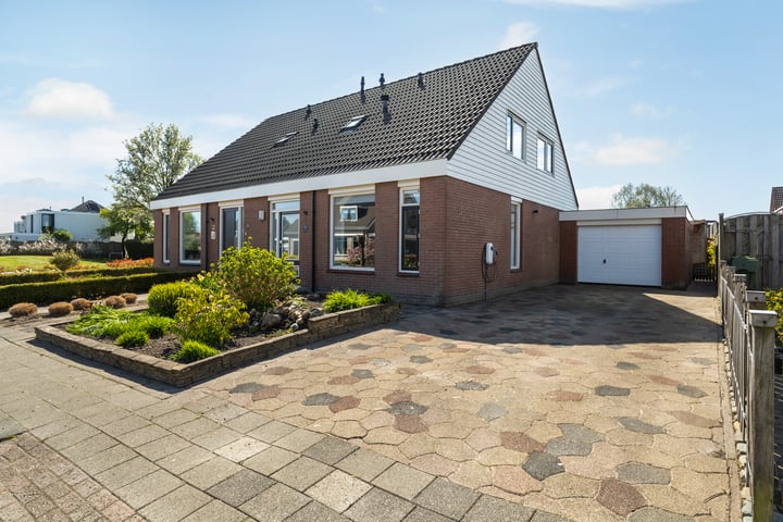 De Tsjalk 10 in Hallum