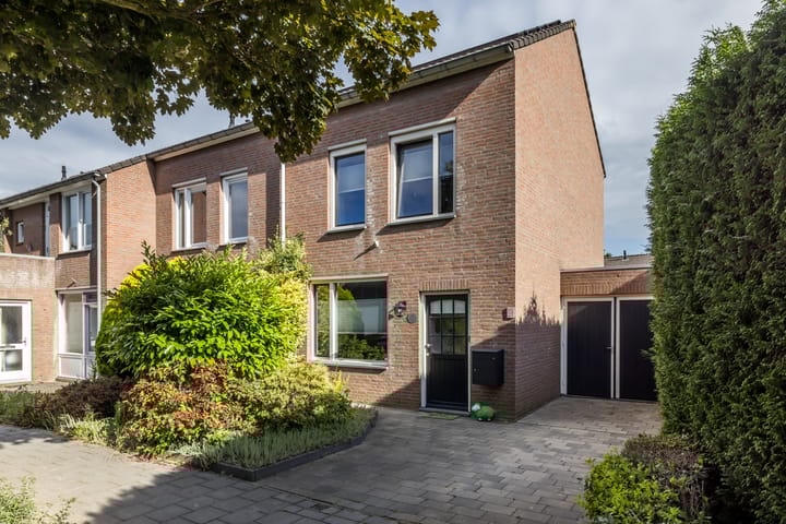 De Uithof 19 in Sint Geertruid foto