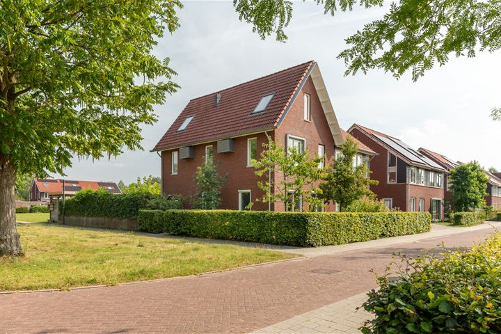 De Velden 76 in Drachten