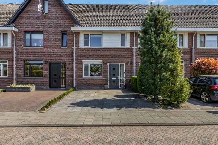 Photo of property De Veldse Eng 8, Rhenen