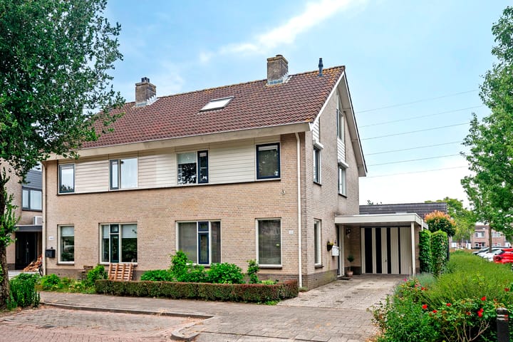De Veldse Hofstede 100 in Zetten