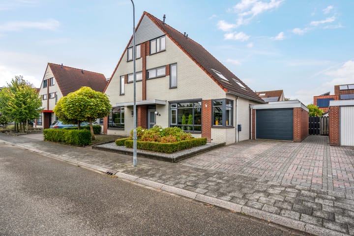 de Vennen 25, Roden Photo of property de Vennen 25, Roden