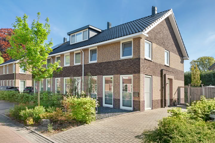 De Waag 9 in Veeningen