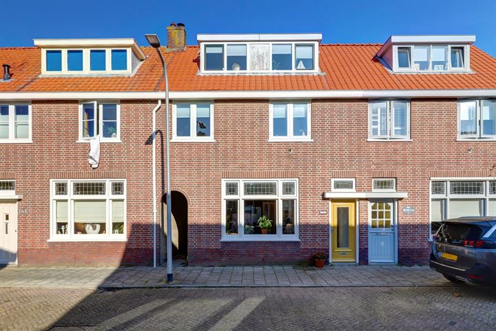 De Waal Malefijtstraat 148 in Katwijk