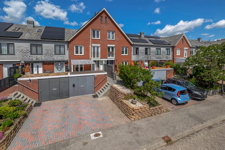 Photo of property De Waard 233, Groningen