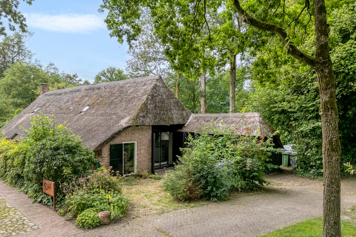 De Weijert 8 in Dwingeloo