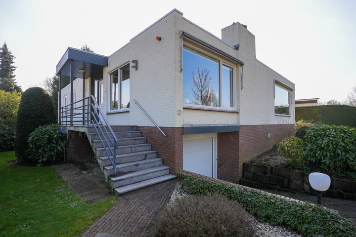 Debijestraat 17 in Geleen