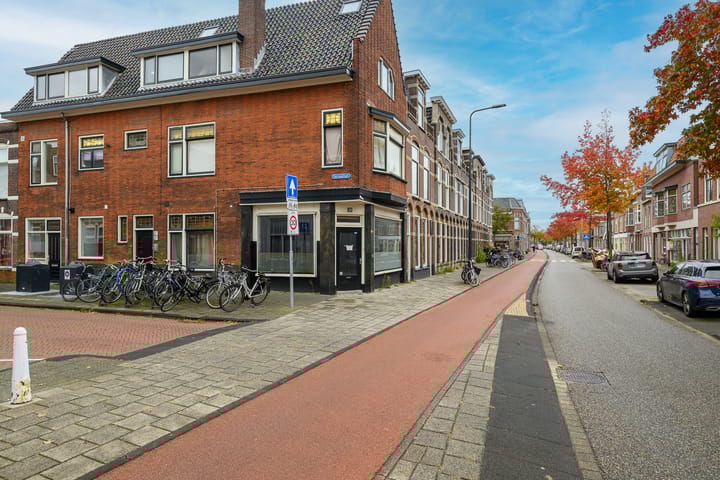 Decimastraat 1C in Leiden