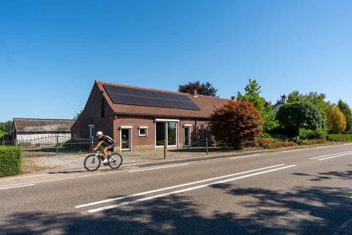Deckersstraat 12 in Leveroy