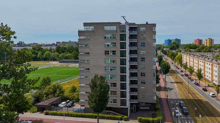 Dedemsvaartweg 1315 in 's-Gravenhage