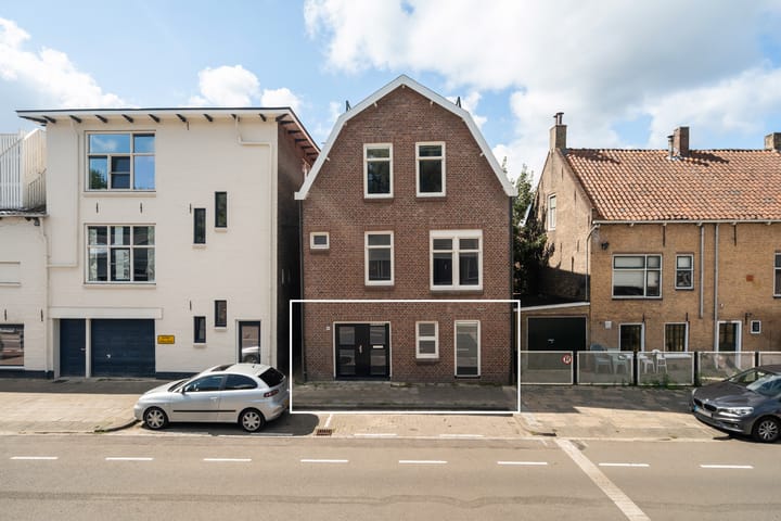 Deijffelbroekselaan 50 in Pernis Rotterdam