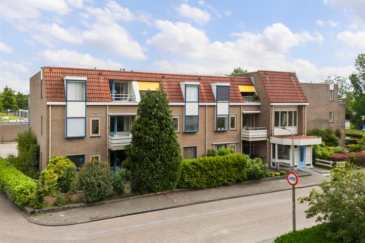 Dekamastraat 18 in Leeuwarden photo