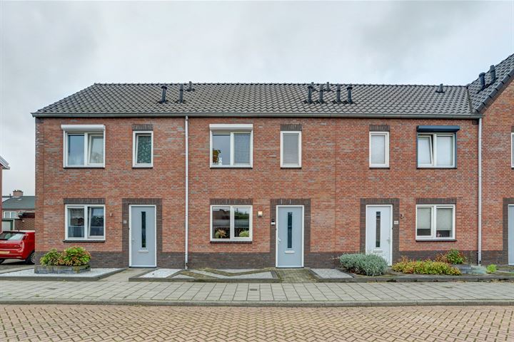 Deken Jaspersstraat 63B in Helden