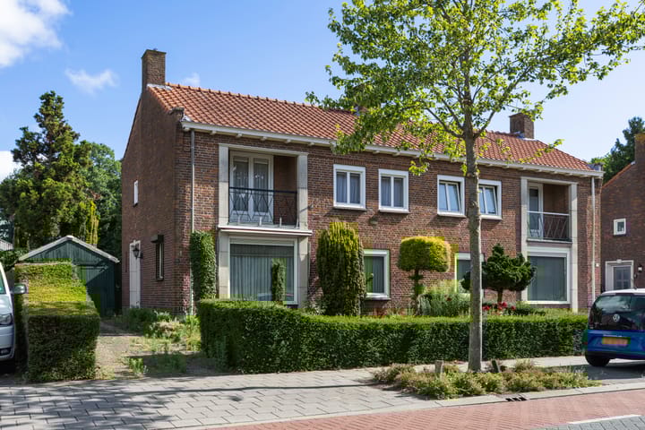Deken van Baarstraat 51 in Vlijmen