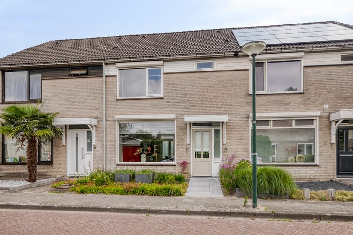 Deken van den Heuvelstraat 96 in Gemert