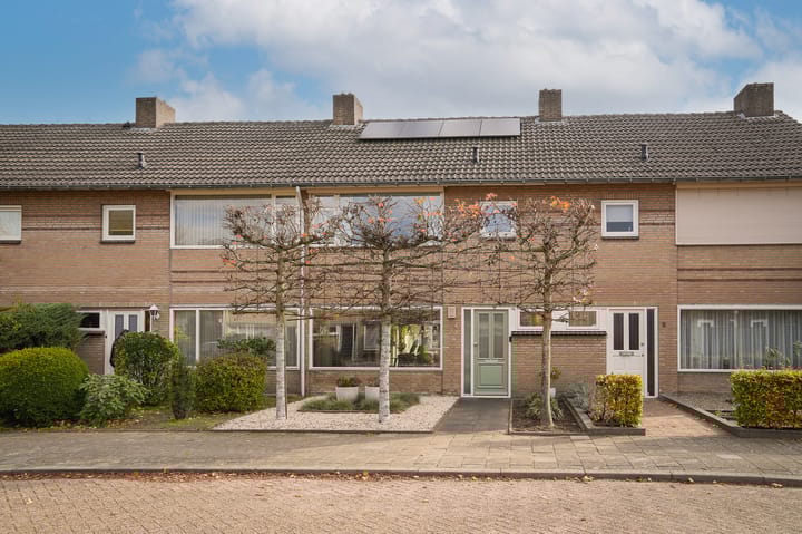 Deken van Dijkstraat 4 in Schijndel
