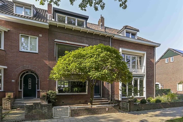 Deken van Oppensingel 243 in Venlo