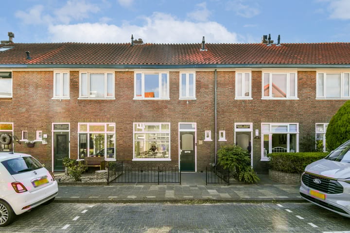 Deken Waarestraat 40 in Beverwijk