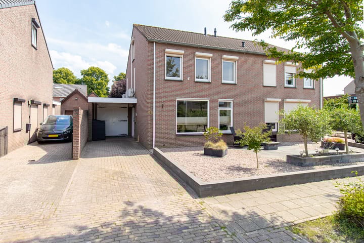 Deken Wehmeijerhof 4 in Velddriel