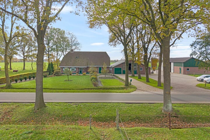 Photo of property Dekkersweg 8, Staphorst