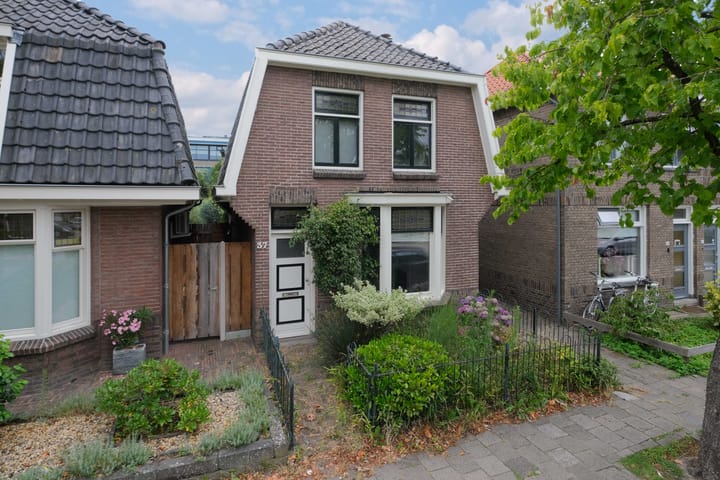 Deldensestraat 37 in Almelo