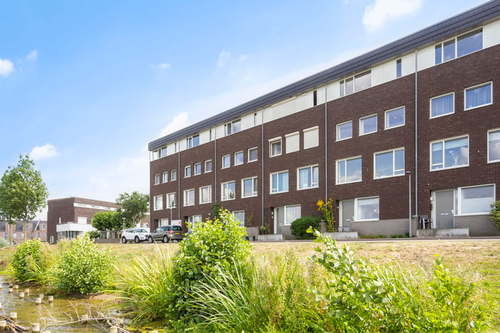 Deltalaan 10 in Rosmalen