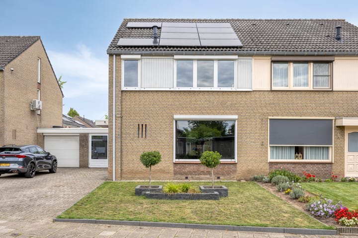 Demerstraat 6 in Stramproy