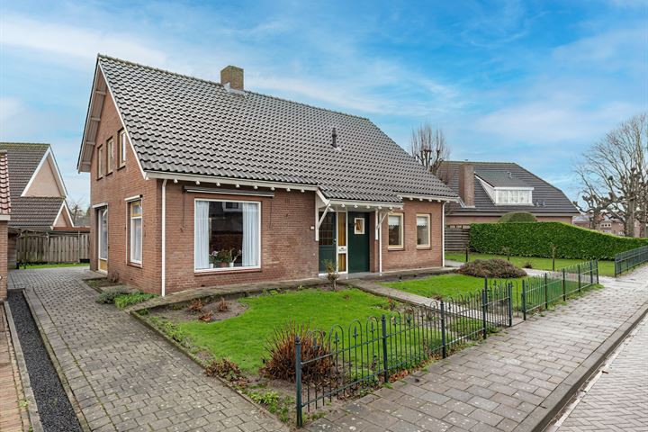 Photo of property Den Heuvel 1, Giessen