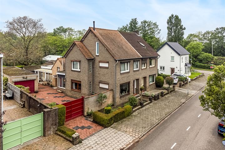 Den Hoekstraat 34 in Stein