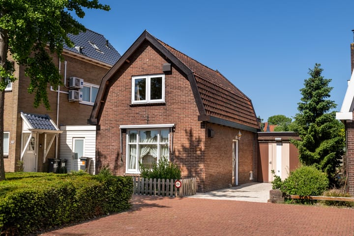 Dennenlaan 105 in Zwanenburg
