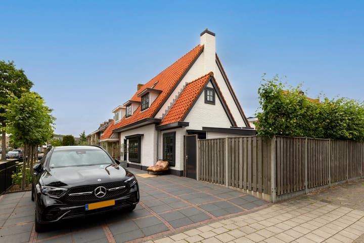 Dennenlaan 198 in Zwanenburg