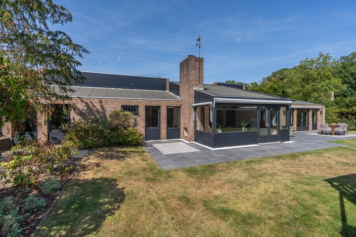 Photo of property Dennenlaan 6, Sint-Michielsgestel