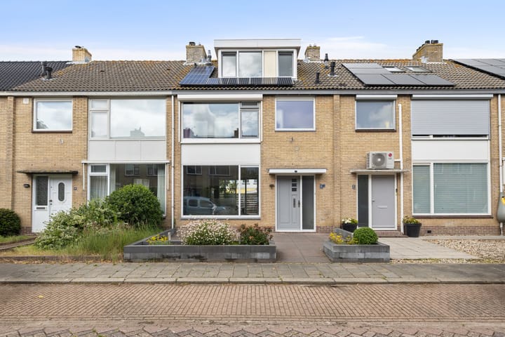 Dennenstraat 8 in Den Helder