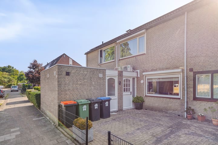 Desmijndijk 95 in Roosendaal