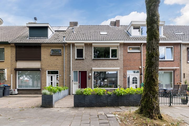 Dessinateurplein 32 in Tilburg