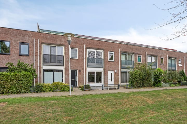 Photo of property Diederik van Lentlaan 28, Lent