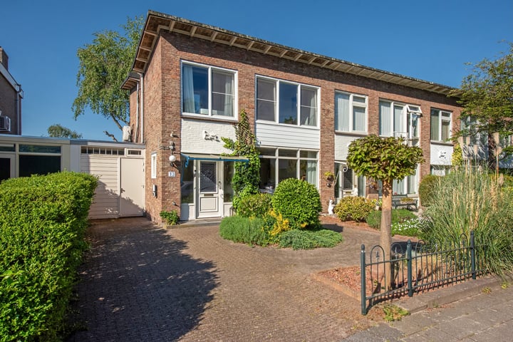 Diepenbrocklaan 13 in Leidschendam