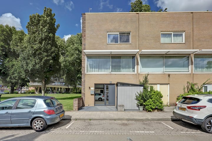 Digna Johannaweg 115 in Hoogvliet Rotterdam