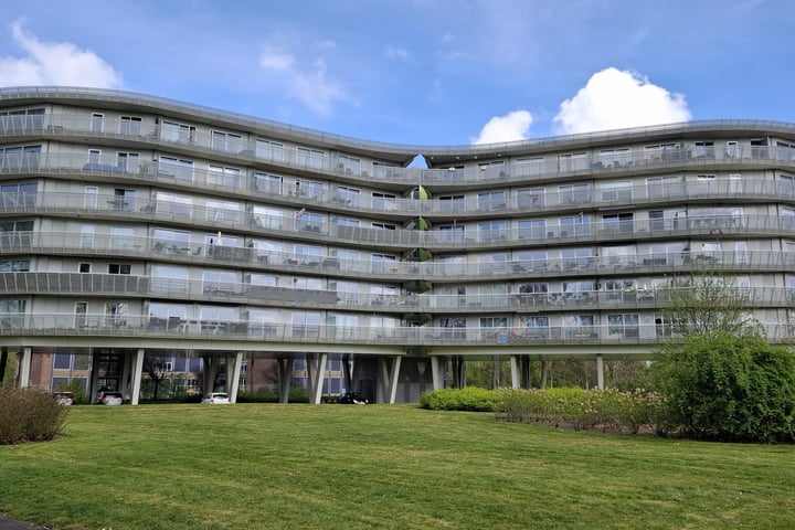 Photo of property Digna Johannaweg 221, Hoogvliet Rotterdam