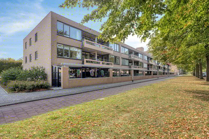 Dignahoeve 92 in Amstelveen