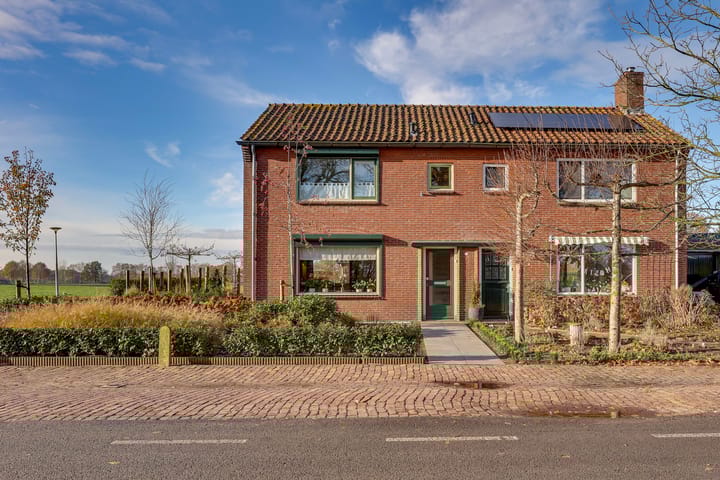 Photo of property Dijkerhoekseweg 16, Holten