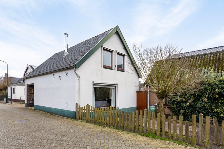 Photo of property Dijkje 8, Nieuwendijk