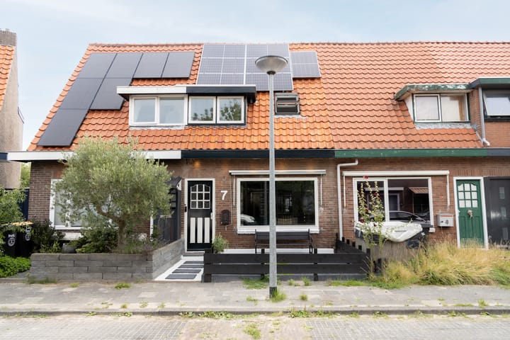 Photo of property Dijkstraat 7, Den Oever