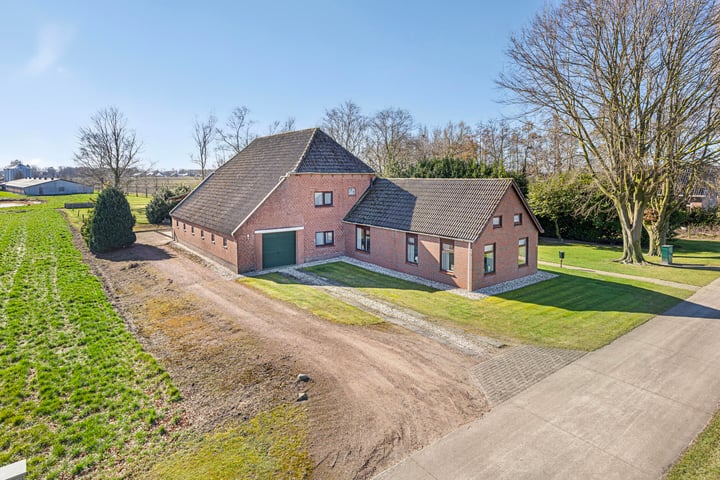 Photo of property Dikbroeken 9, 2e Valthermond